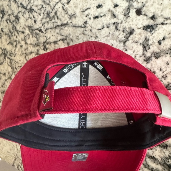 NFL Women’s Official Arizona Cardinals Football Team
Embroidered Ball Cap Hat - Picture 7 of 15